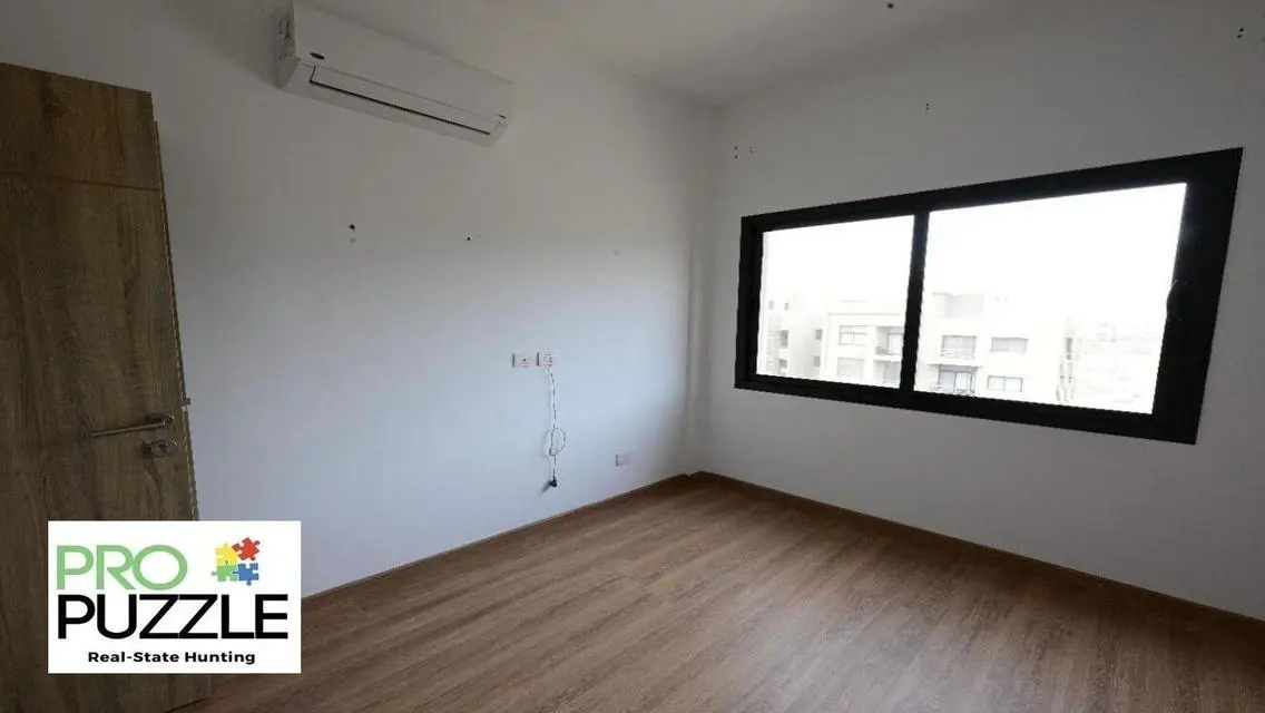 Penthouse for Rent in Marasem - Fifth Square