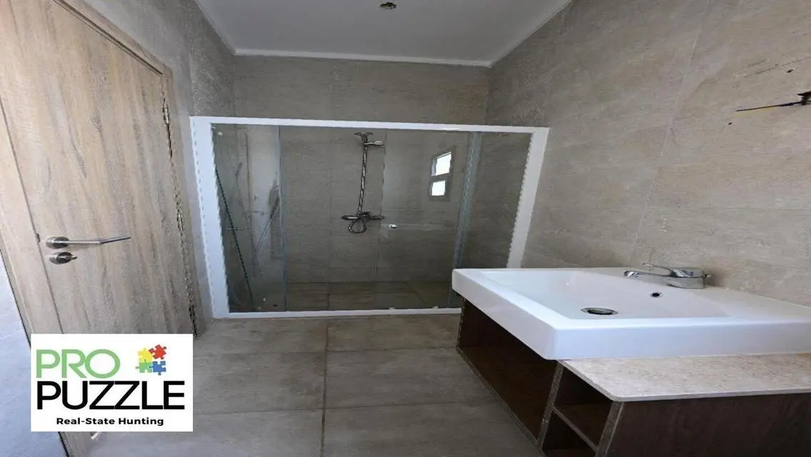 Penthouse for Rent in Marasem - Fifth Square