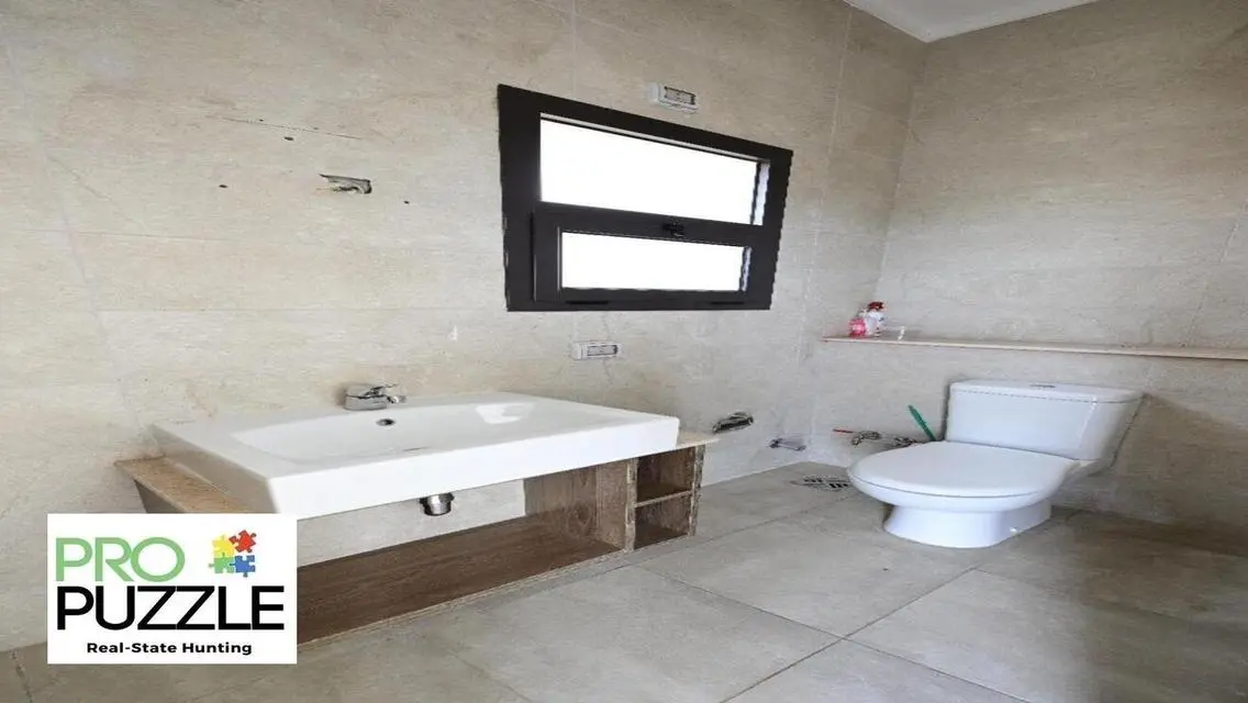 Penthouse for Rent in Marasem - Fifth Square