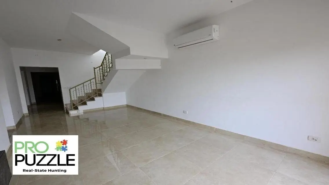 Penthouse for Rent in Marasem - Fifth Square