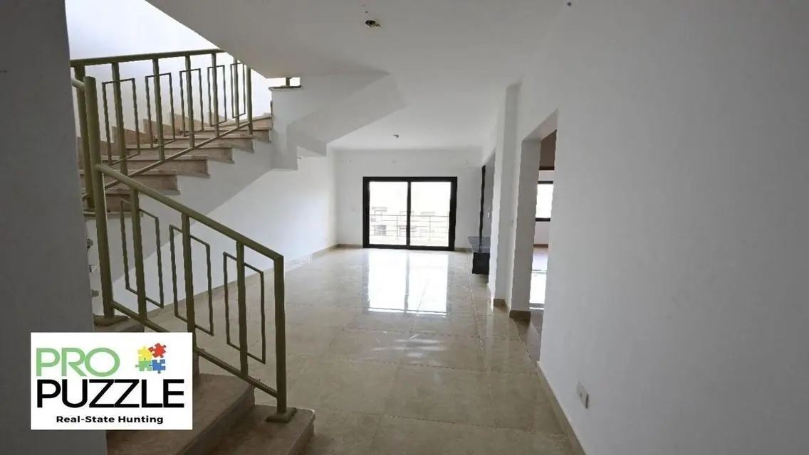 Penthouse for Rent in Marasem - Fifth Square