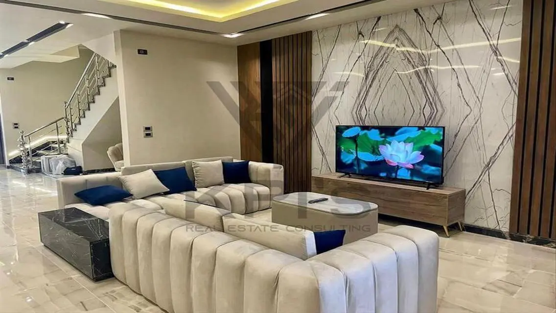 Luxury 4-Bedroom Apartment with All Amenities