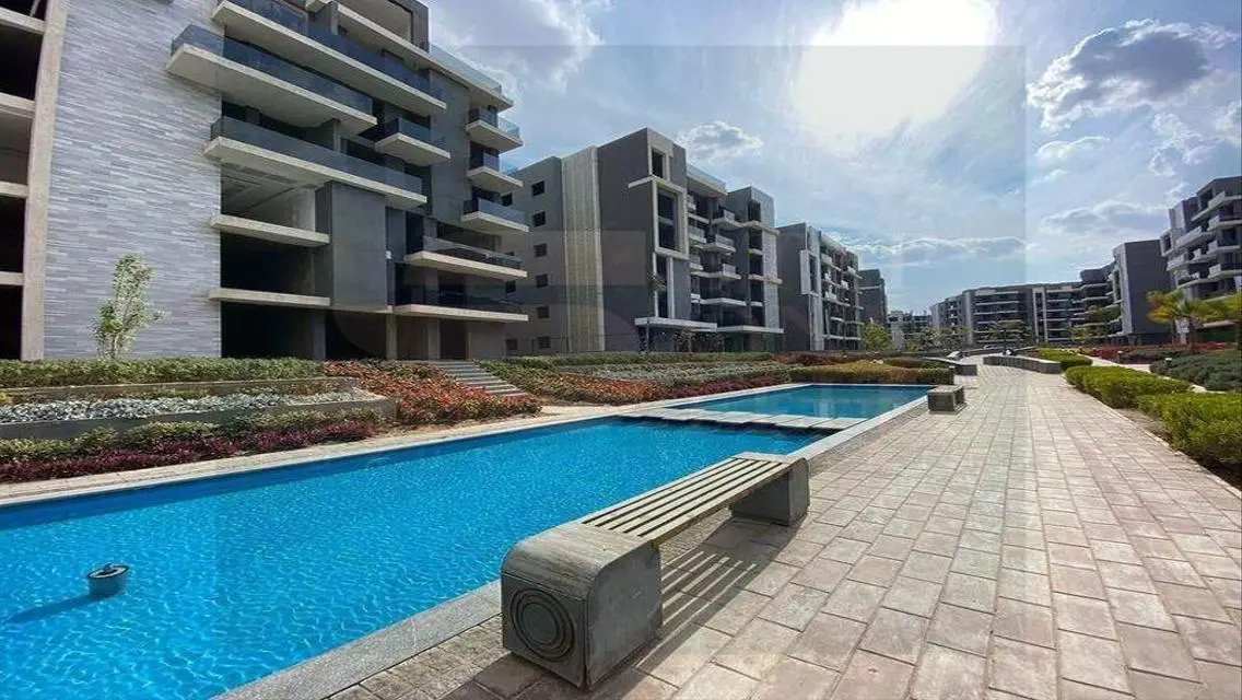 Stunning Penthouse at Sun Capital 210