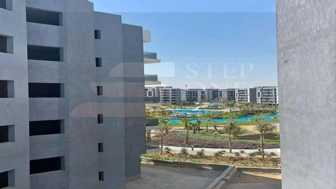 Stunning Penthouse at Sun Capital 210