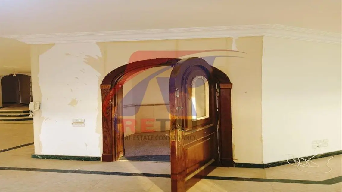 Stunning 300 sqm Apartment for Rent with Full Amenities
