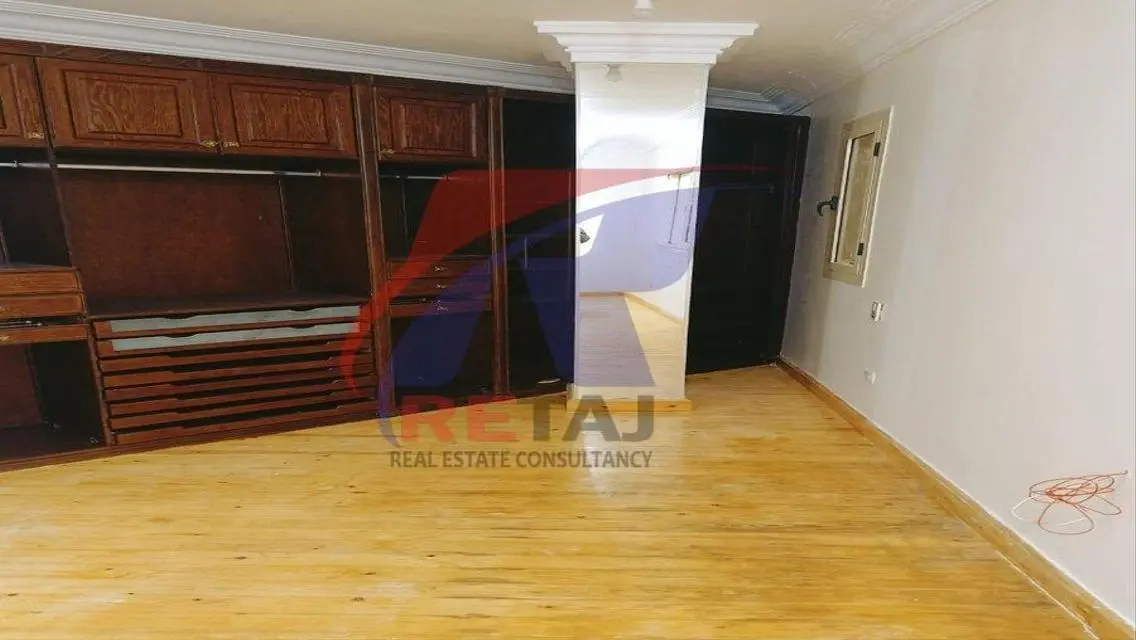 Stunning 300 sqm Apartment for Rent with Full Amenities