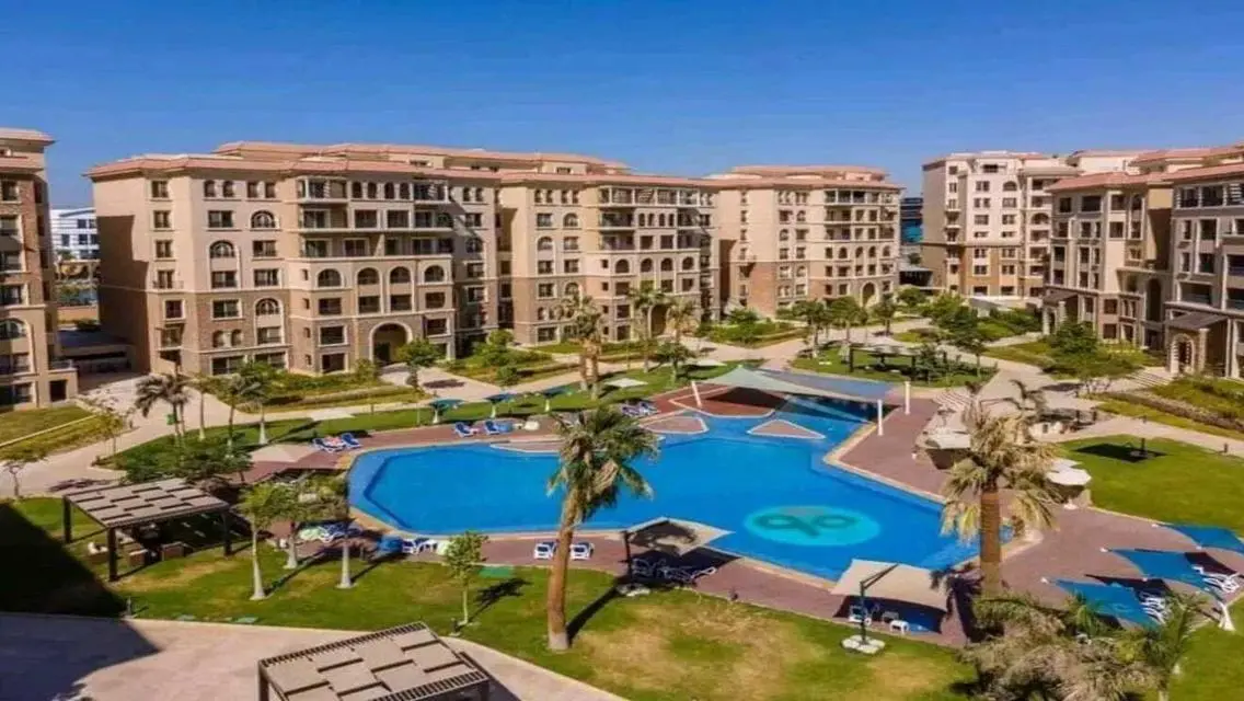 فيلا رائعة في AUC مع مسبح وحديقة خاصة