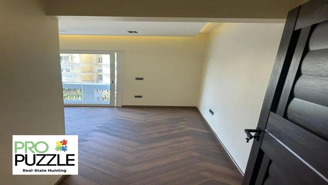 Luxury Apartment for Sale in Mountain View Hyde Park
