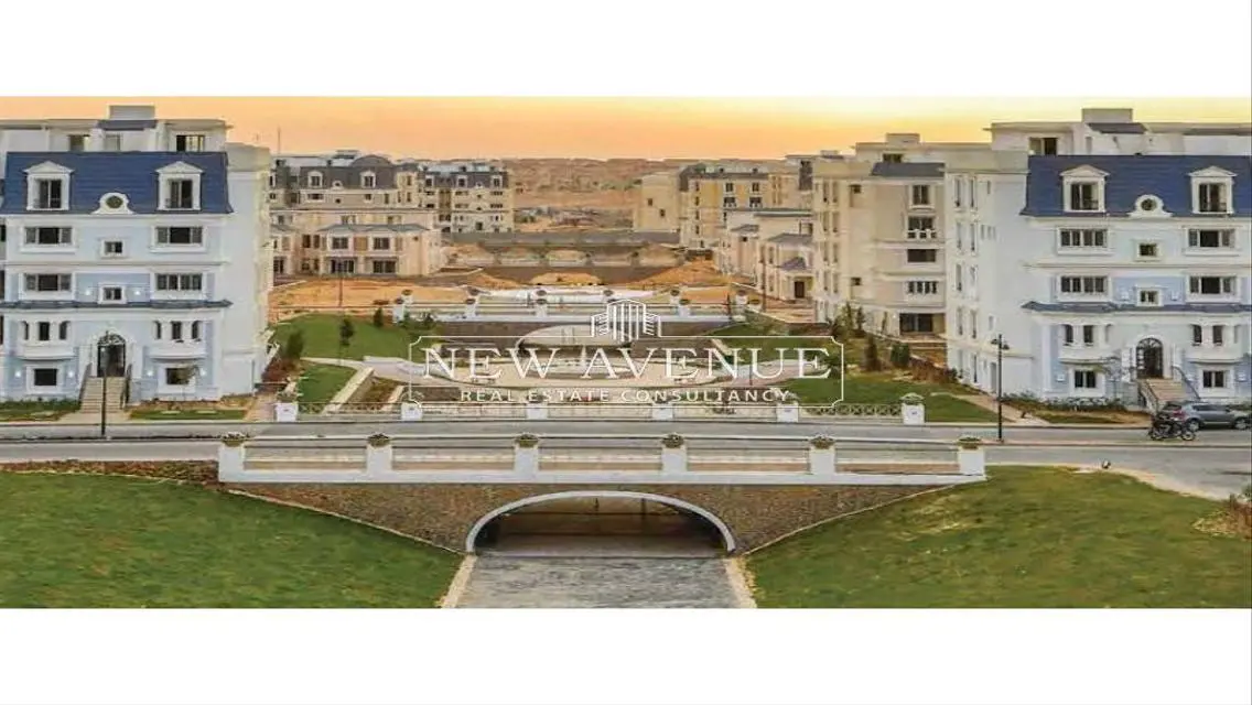 شقة فاخرة للبيع مع إطلالة رائعة في موقع مميز