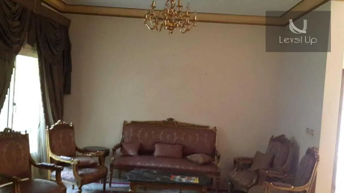 فيلا فاخرة للبيع في موقع مميز