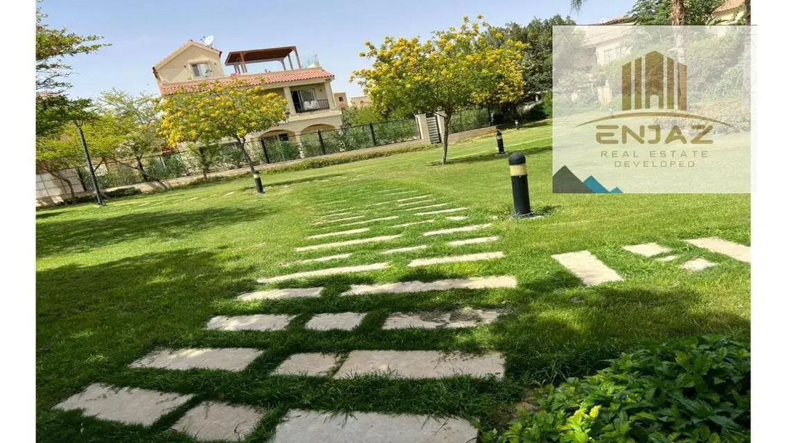 فيلا فاخرة مع مسبح وحديقة خاصة