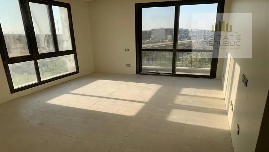 Luxury Apartment with Contemporary Design and Private Balcony