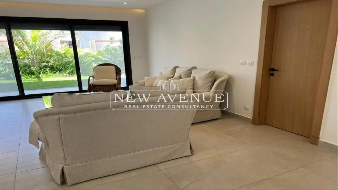 Luxurious Apartment with Private Garden