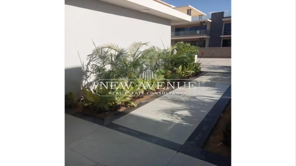 Luxurious Apartment with Private Garden