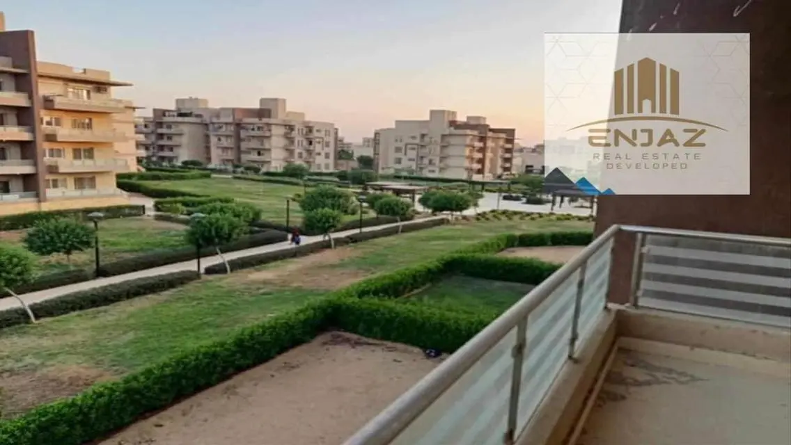 شقة فاخرة مع حديقة وشرفة