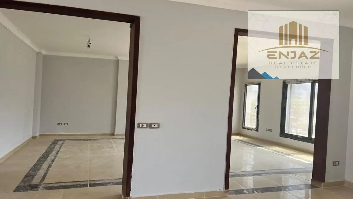 شقة فاخرة مع حديقة وشرفة