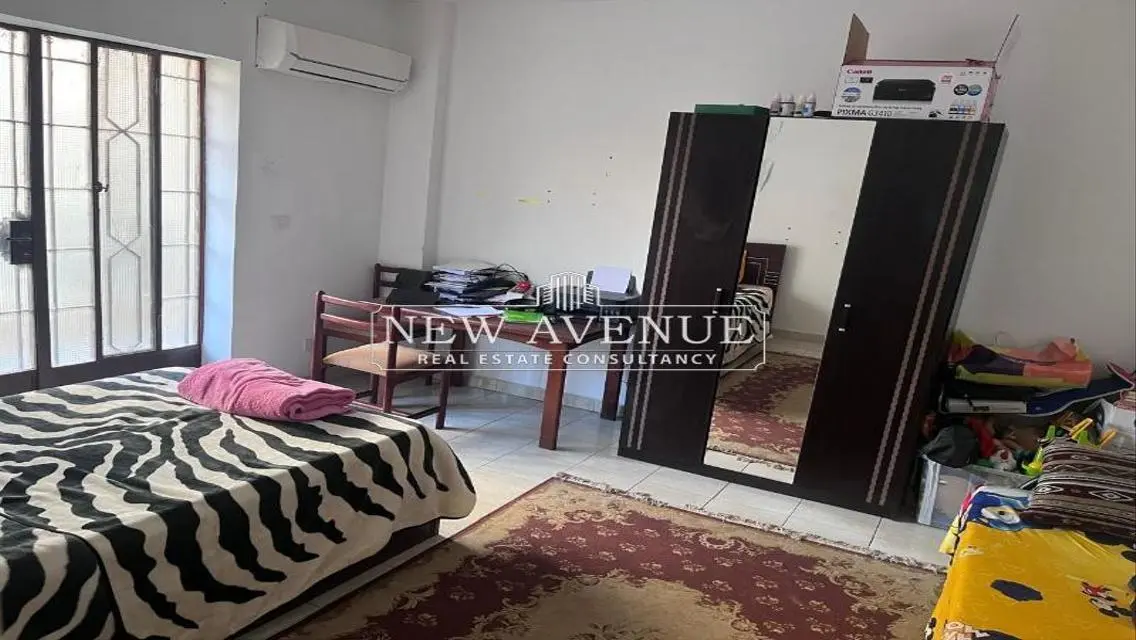 شقة فاخرة مع حديقة خاصة وغرفة خادمة