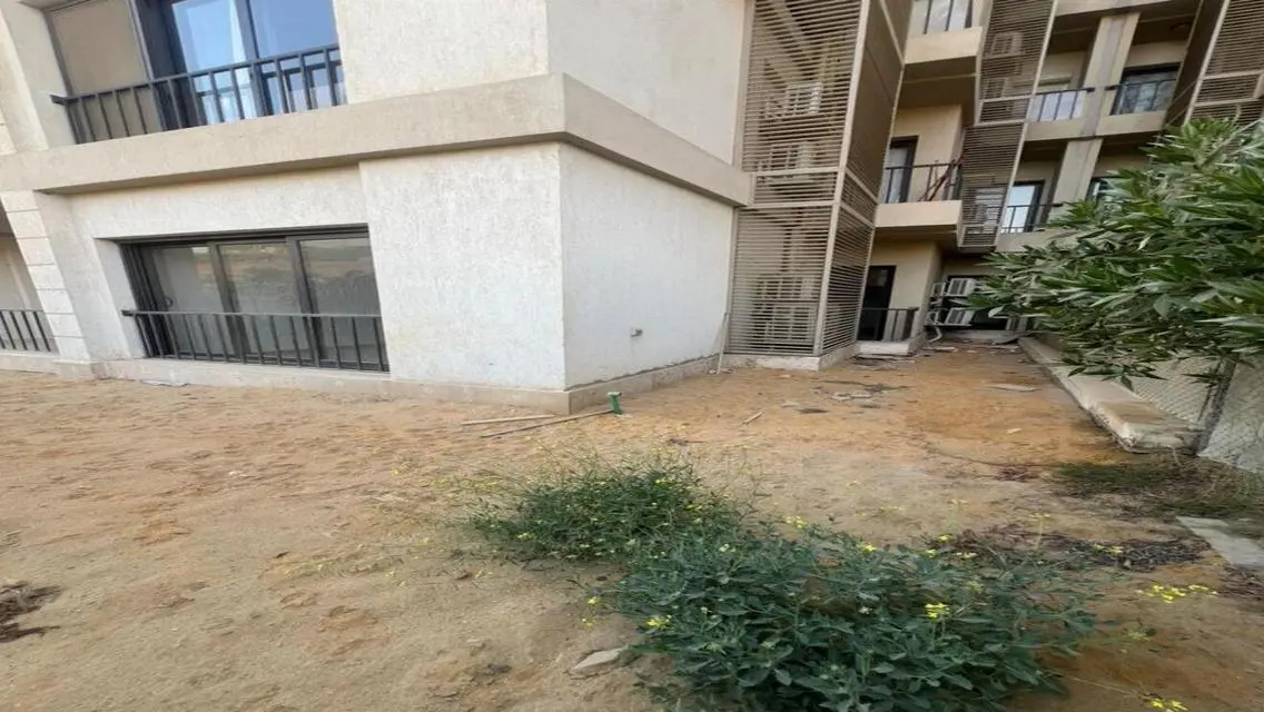 شقة حديثة بمساحة واسعة في قلب المدينة