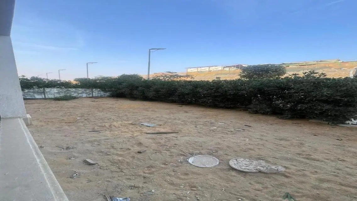 شقة حديثة بمساحة واسعة في قلب المدينة