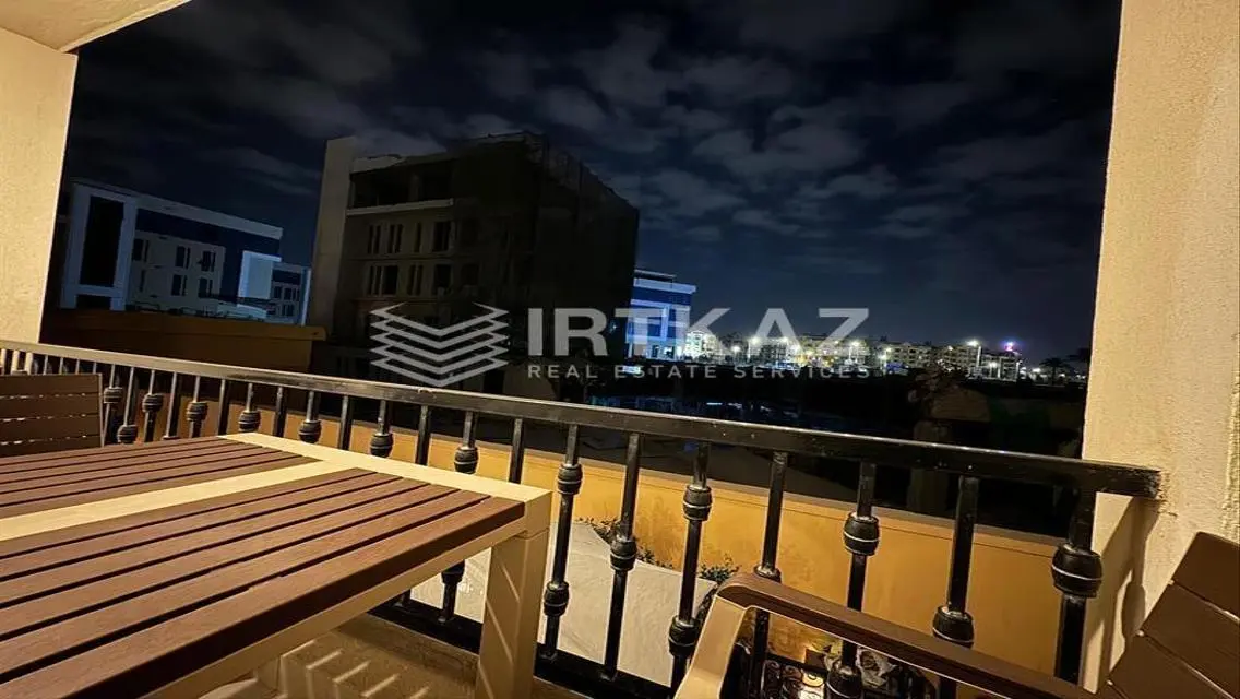 Stunning Apartment with Shared Pool and Fitness Club