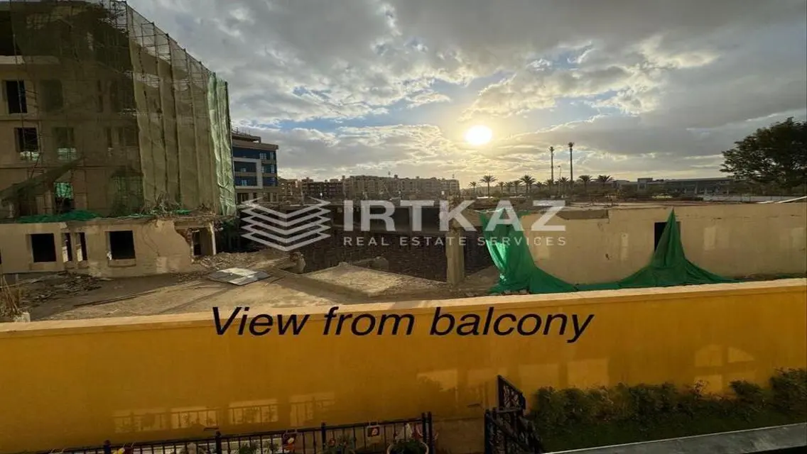 Stunning Apartment with Shared Pool and Fitness Club