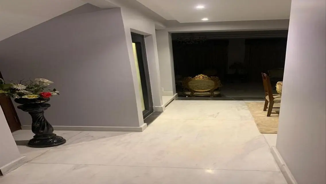 Luxury Apartment 248 sqm with Private Garden and Pool