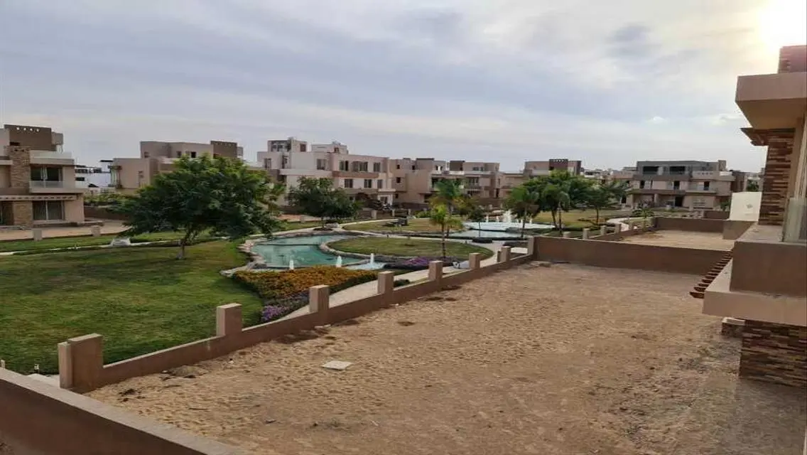 فيلا راقية بمساحة 250 متر بمسبح وحديقة خاصة