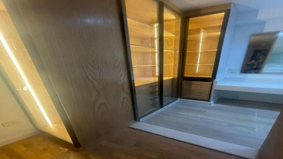 Luxury 3-Bedroom Apartment with 1500m² Space