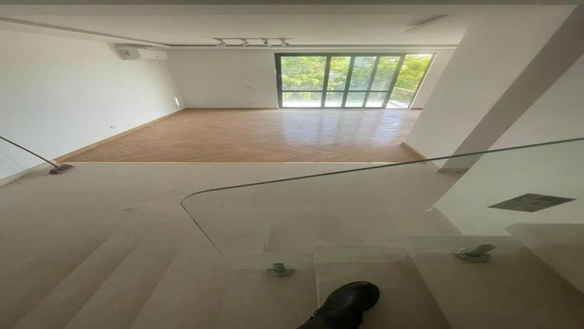 Luxury 3-Bedroom Apartment with 1500m² Space