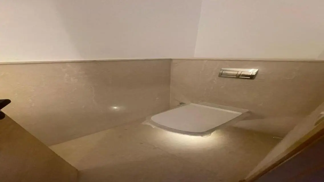 Luxury 3-Bedroom Apartment with 1500m² Space