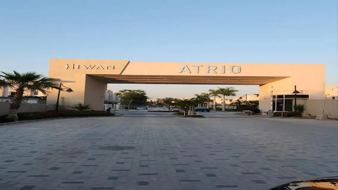 فيلا فاخرة للبيع في موقع مميز