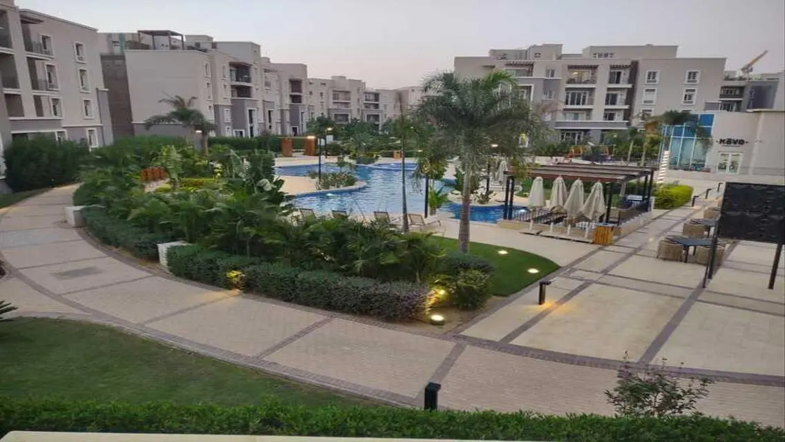 Luxury Apartment for Sale - 6 Rooms