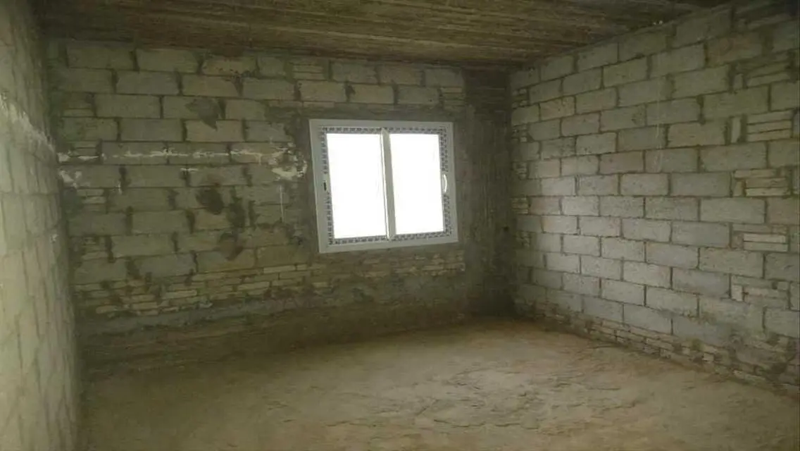 Luxury Apartment for Sale - 6 Rooms