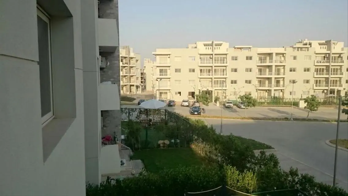 Luxury Apartment in Sheikh Zayed 109