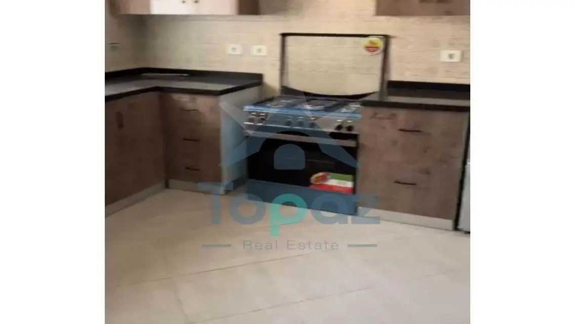 شقة مميزة للإيجار مع كافة المرافق في قلب المدينة