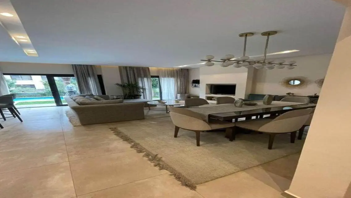 Luxury Villa in Trio Gardens with Exclusive Amenities
