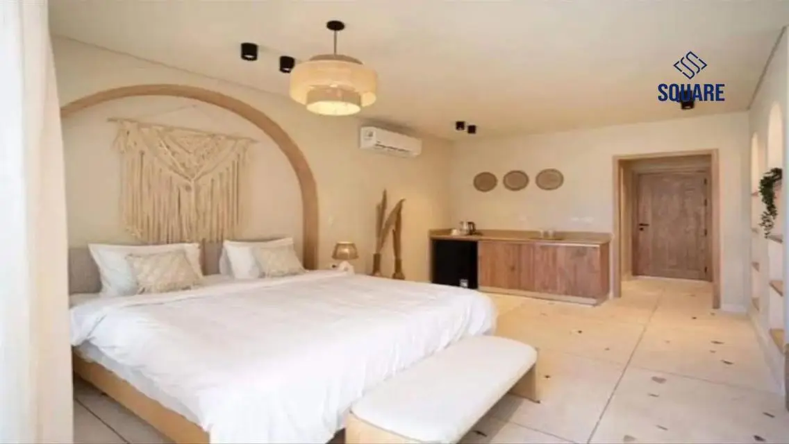 Luxury 2-Bedroom Apartment with Stunning Views in a Prime Neighborhood