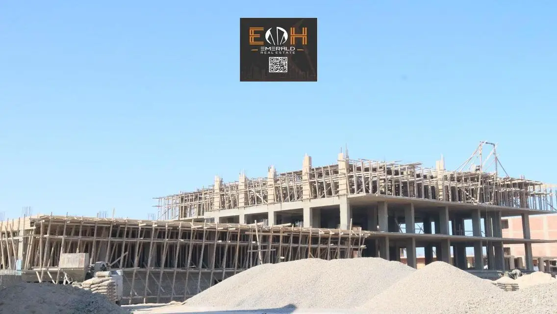 شقة فاخرة متاحة للبيع في موقع متميز