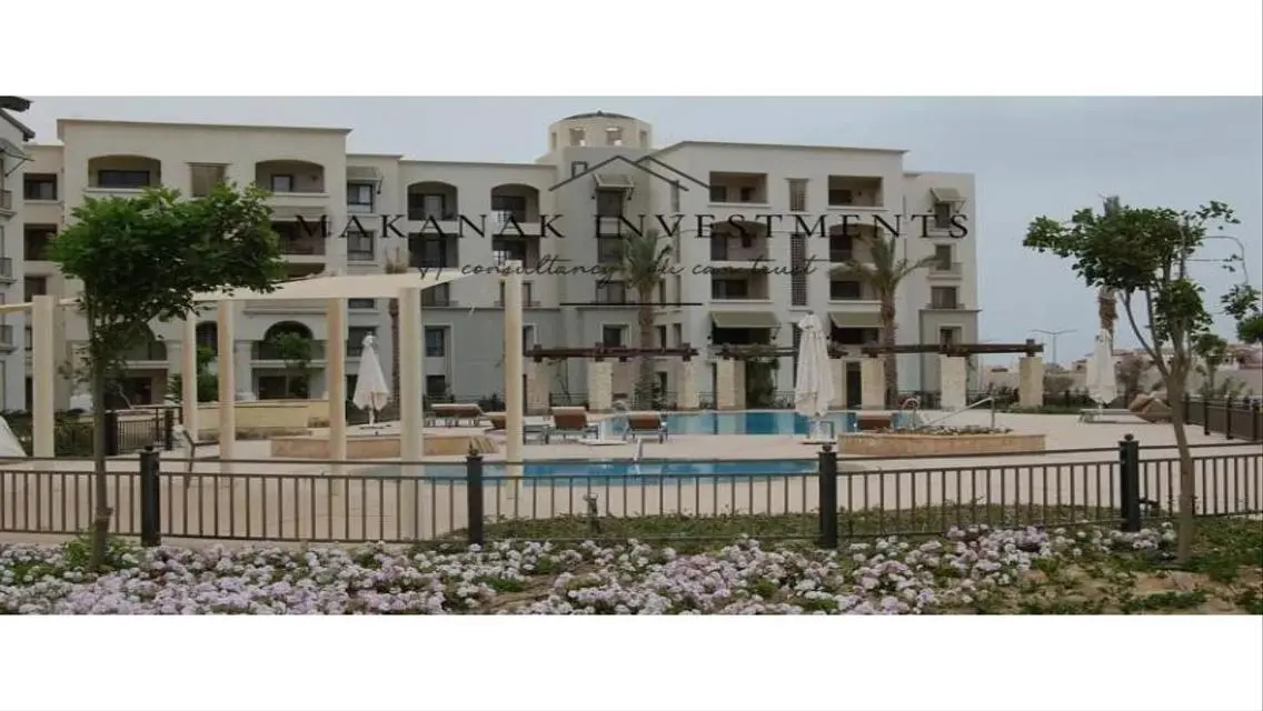 فيلا فاخرة بمسبح خاص وحديقة