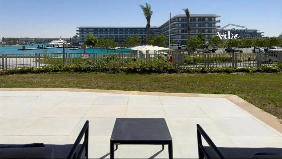 Luxury Apartment of 2500 sqm with Private Garden and Shared Pool