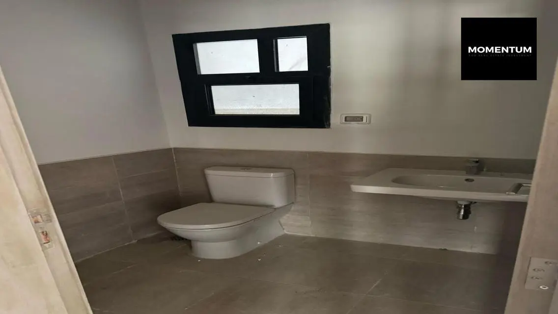 Luxury Apartment for Rent in Thriving Area