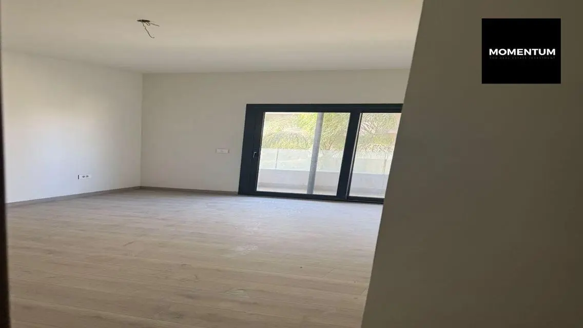 Luxury Apartment for Rent in Thriving Area