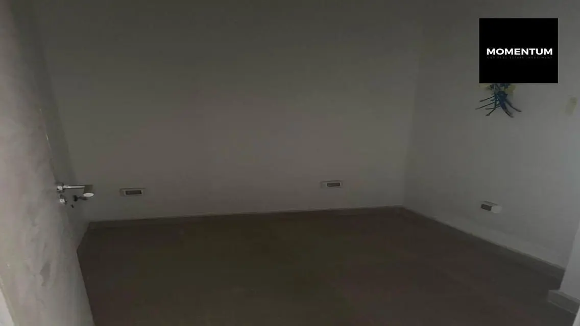 Luxury Apartment for Rent in Thriving Area