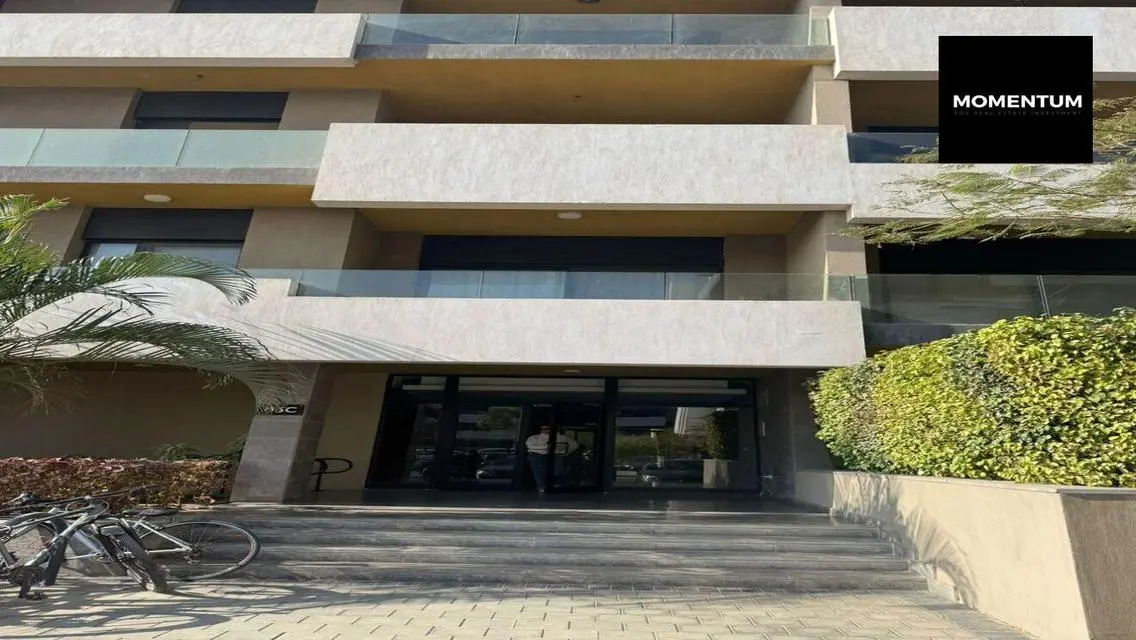 Luxury Apartment for Rent in Thriving Area