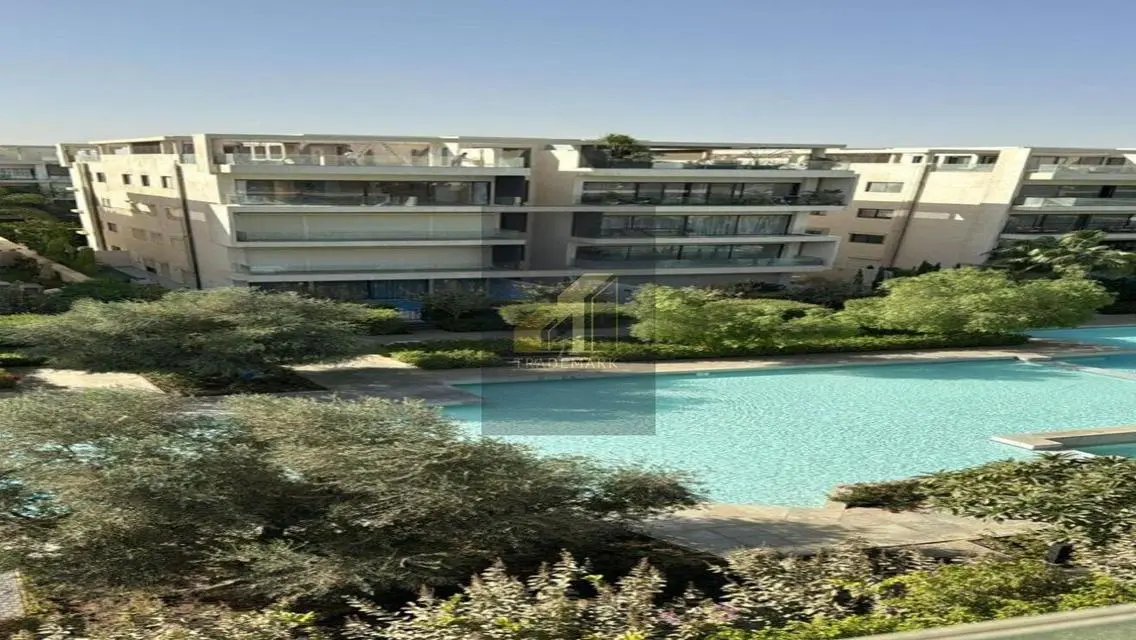 Stunning Villa with Private Pool and Lake View
