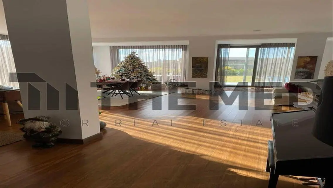 Luxury Villa in Mikel Grave