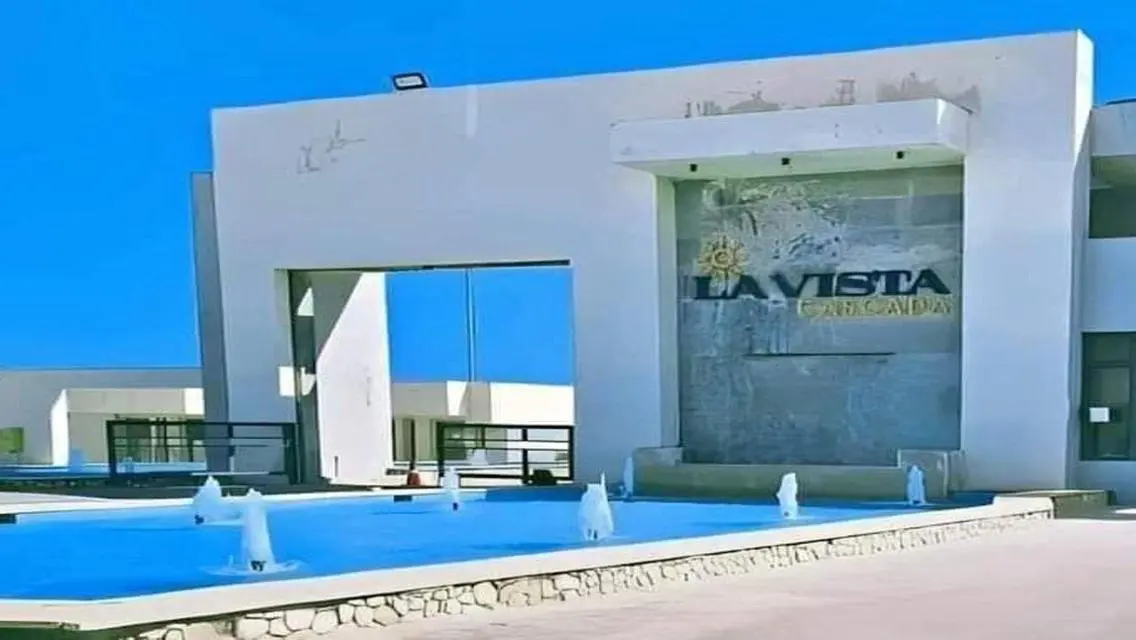 فيلا فاخرة مع مسبح خاص وإطلالة رائعة