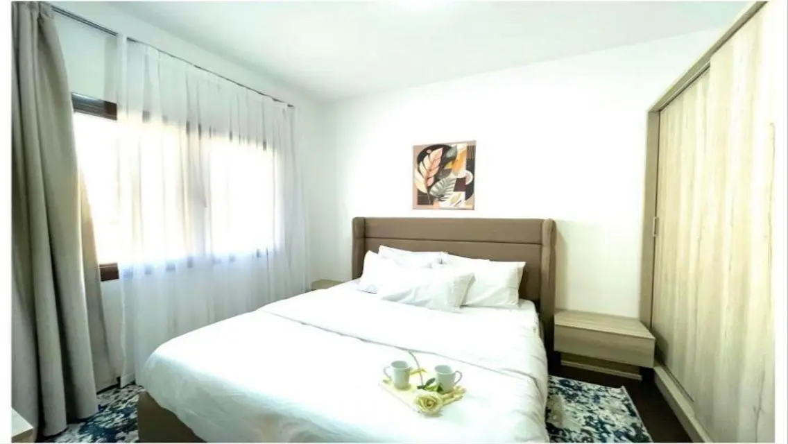 Luxurious Apartment in Golden Square