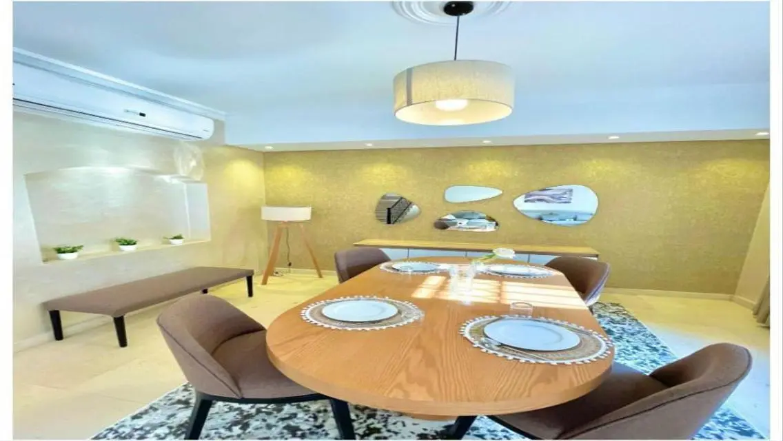 Luxurious Apartment in Golden Square