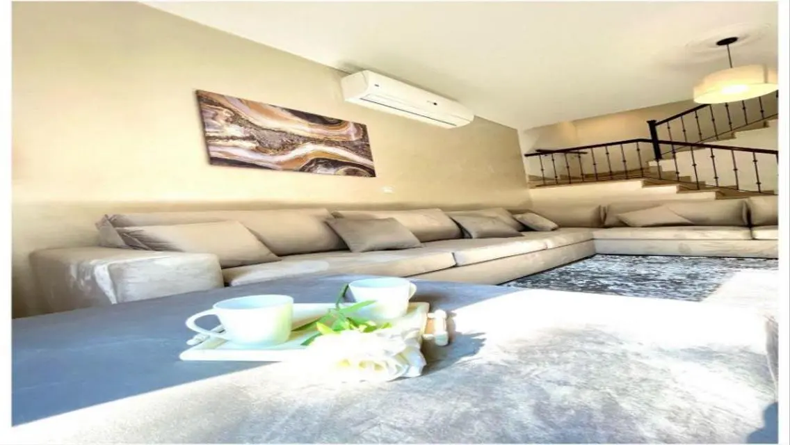 Luxurious Apartment in Golden Square